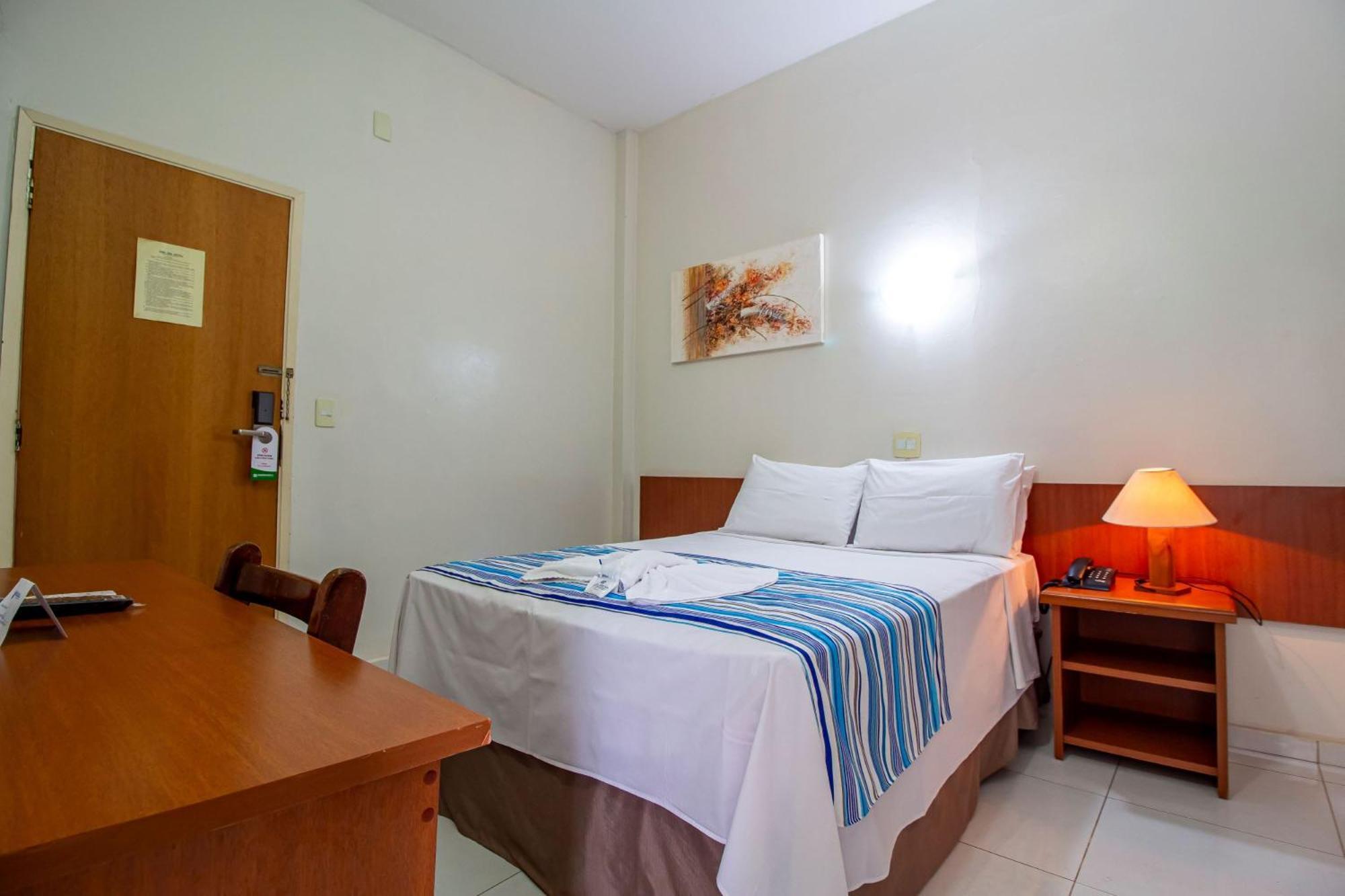 Hotel Dan Inn Barretos By Nacional Inn Zewnętrze zdjęcie